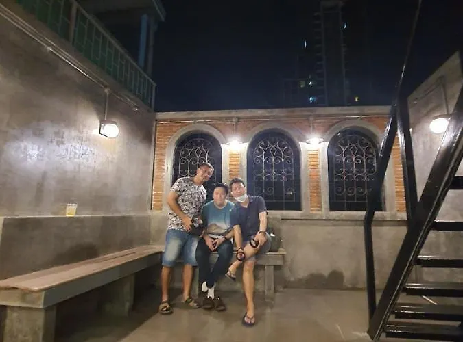 Hostel Station8