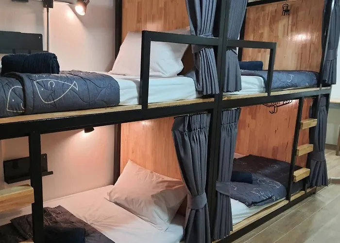 Hostel Station8