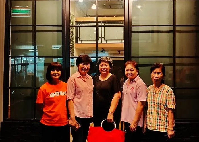 Station8 Hostel *